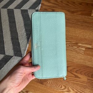 Fossil pebbled leather full zip wallet